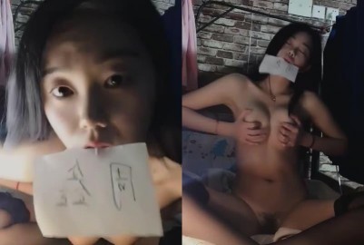 中國大學生 在宿舍全裸自慰高潮